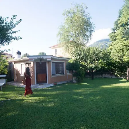 Casetta Del Molo Feriehus Mandello del Lario