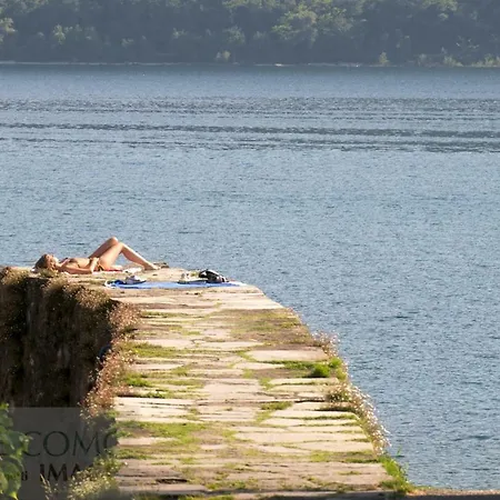 Feriehus Casetta Del Molo Mandello del Lario
