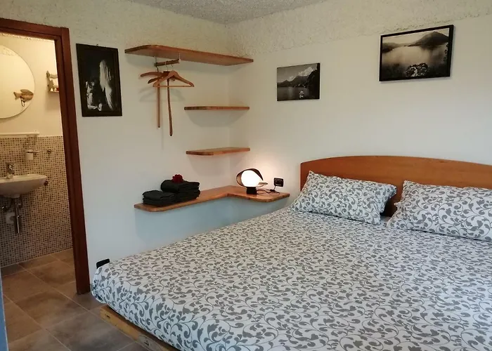 Casetta Del Molo Ferienhaus Mandello del Lario